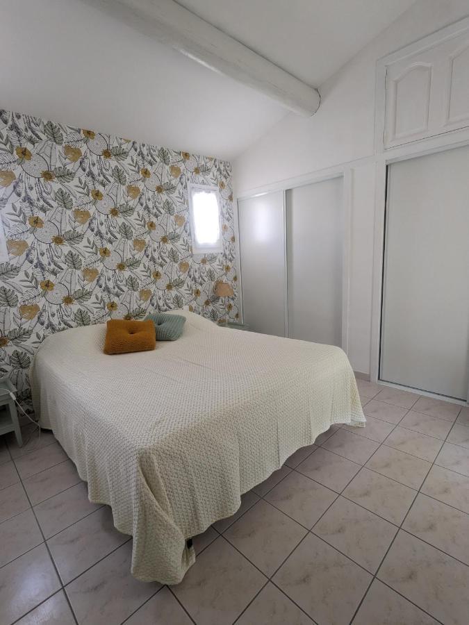Chambre D'Hote Au Coeur Des Alpilles Mouries Esterno foto